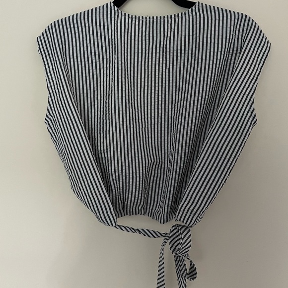 Aqua Seersucker V-neck Top - Picture 2 of 4